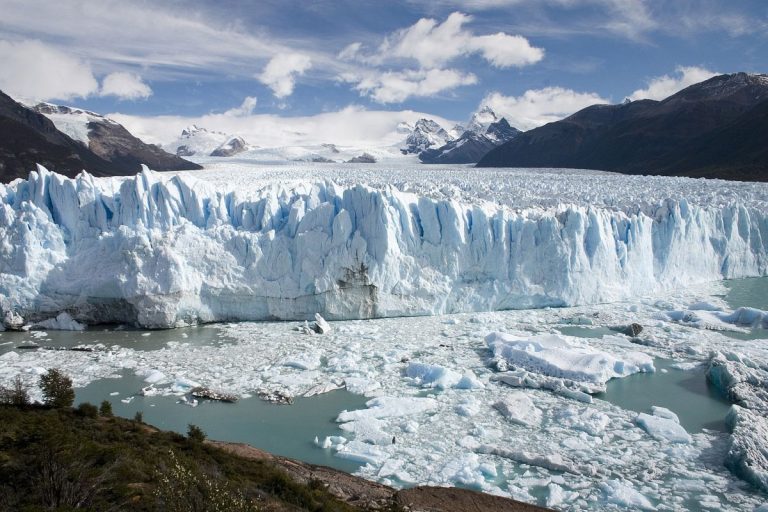 Terremoti glaciali in aumento: scienziati spiegano il motivo Terremoti glaciali in aumento: scienziati spiegano il motivo