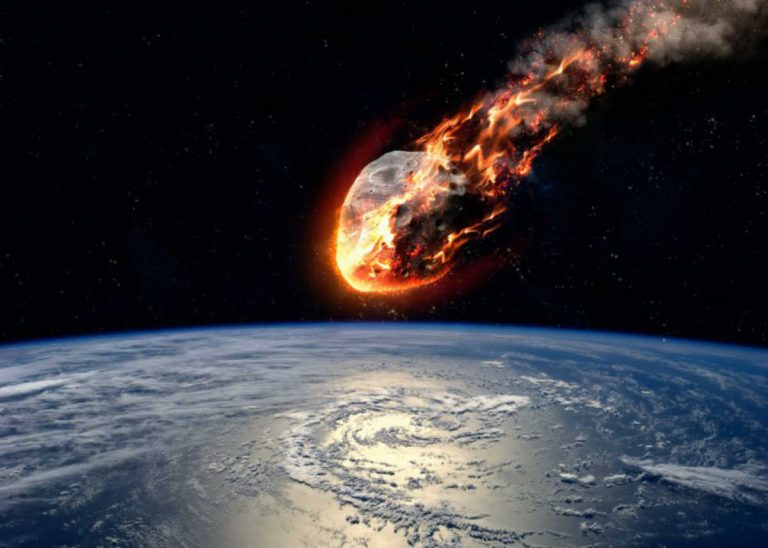 Due asteroidi si sono avvicinati alla Terra sfiorando i satelliti geostazionari: ecco cos’è successo