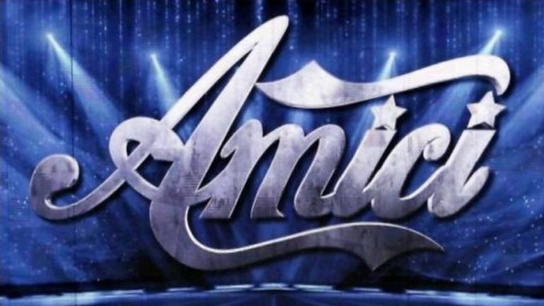 Amici, incidente durante la puntata, ecco cosa è successo a Gaia. Fan infuriati Amici, incidente durante la puntata, ecco cosa è successo a Gaia. Fan infuriati