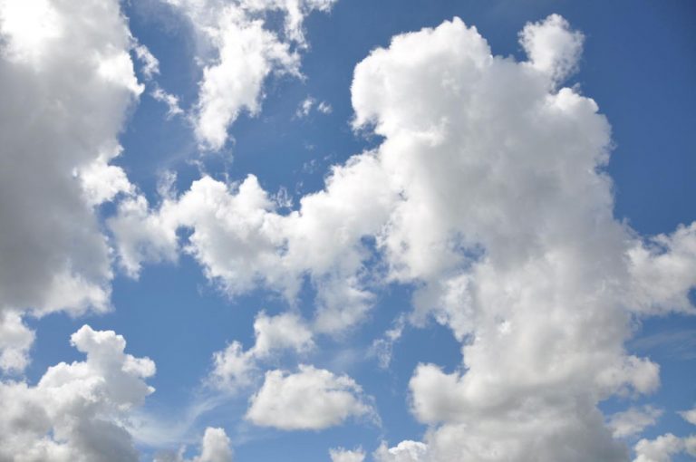 Meteo week end: molte nubi in transito sull’Italia ma con pochi fenomeni, qualche nevicata sulle Alpi Meteo week end: molte nubi in transito sull’Italia ma con pochi fenomeni, qualche nevicata sulle Alpi