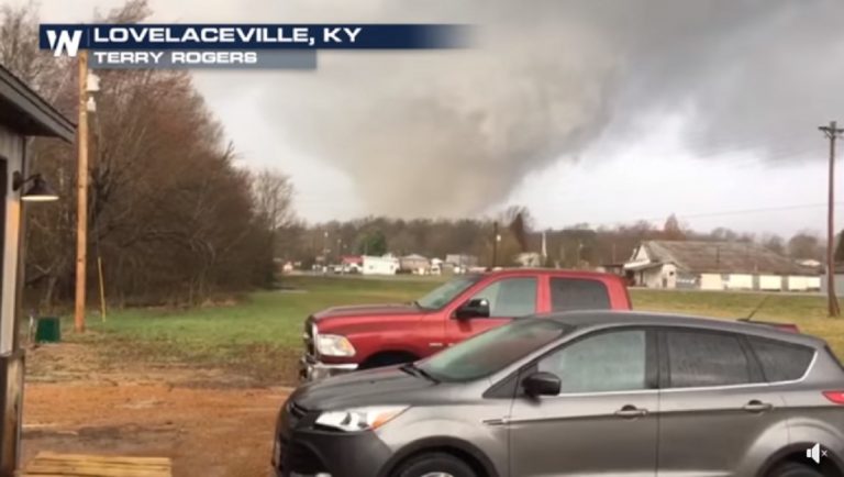 Violento Tornado in Kentucky: ingenti danni a Lovelaceville
