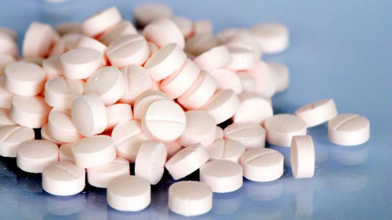 Salute, aspirina non più consigliata per prevenire Ictus e attacchi di cuore