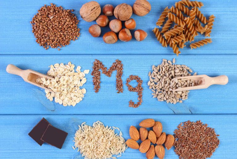 Carenza di magnesio, ecco quali sono i sintomi da non sottovalutare e come riconoscerli Carenza di magnesio, ecco quali sono i sintomi da non sottovalutare e come riconoscerli