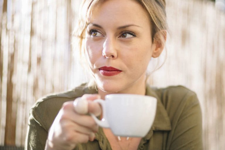 Caffè, ecco perchè dobbiamo scappare in bagno dopo averlo bevuto Caffè, ecco perchè dobbiamo scappare in bagno dopo averlo bevuto