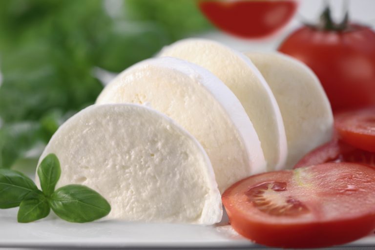 Dieta della mozzarella, il menù per perdere peso in poche settimane