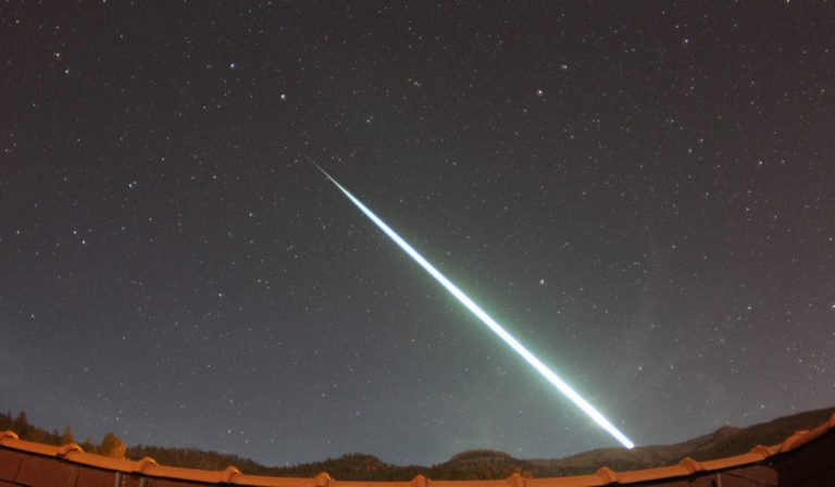 Un diluvio di meteoriti sta per illuminare i cieli italiani: ecco dove guardare