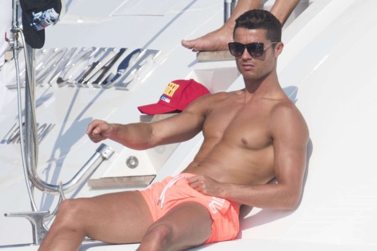Dieta di Cristiano Ronaldo, ecco le regole per avere un corpo scolpito