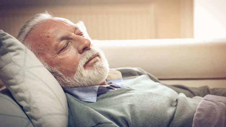 Cancro, questi sintomi notturni possono essere la spia che deve allarmarci