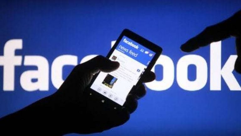Facebook: queste sono 5 cose che devi controllare urgentemente sul tuo profilo. Prestare attenzione