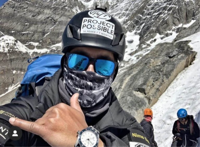 ANNAPURNA: Nirmal Purja in vetta. Scomparso alpinista Malesiano.