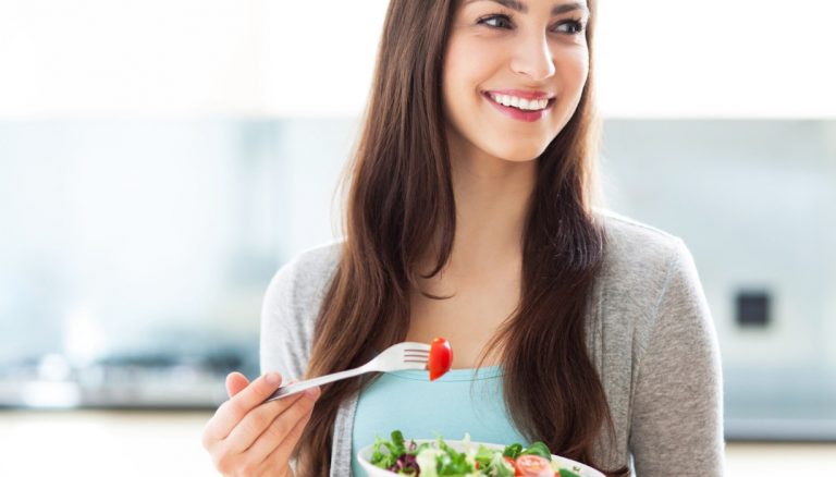 Dieta delle hostess: il menu per perdere 2 kg in 4 giorni Dieta delle hostess: il menu per perdere 2 kg in 4 giorni