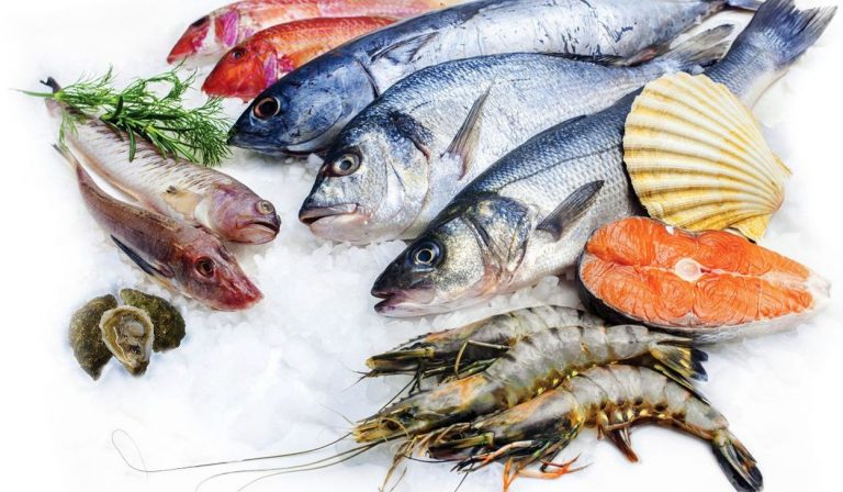 Questi segnali importantissimi ti permettono di riconoscere se il pesce è fresco o taroccato: ecco quali