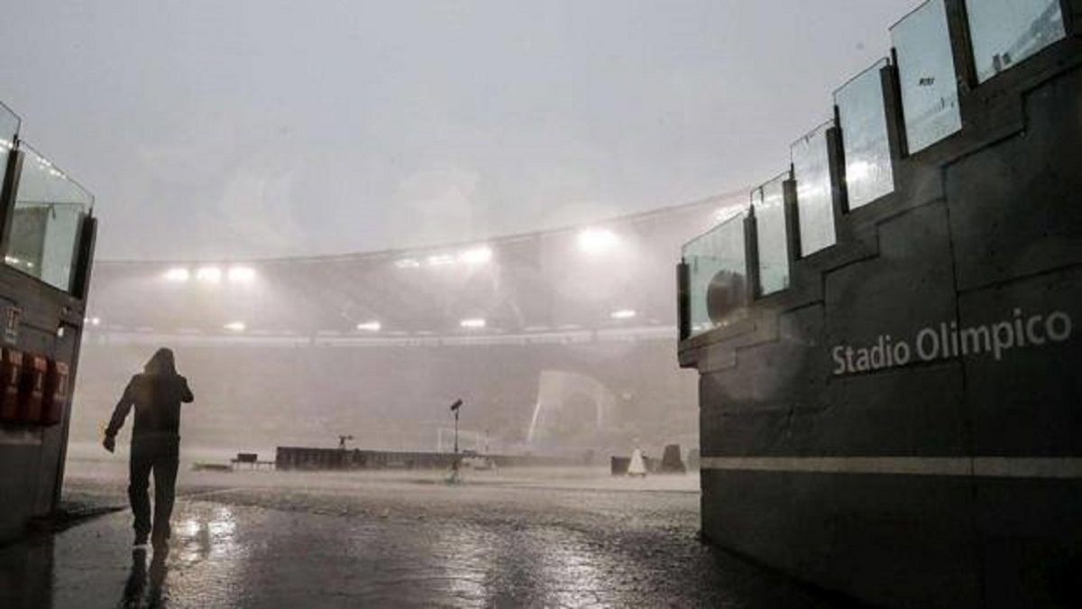 Maltempo all' Olimpico nelle prossime ore. Foto Gazzetta.it