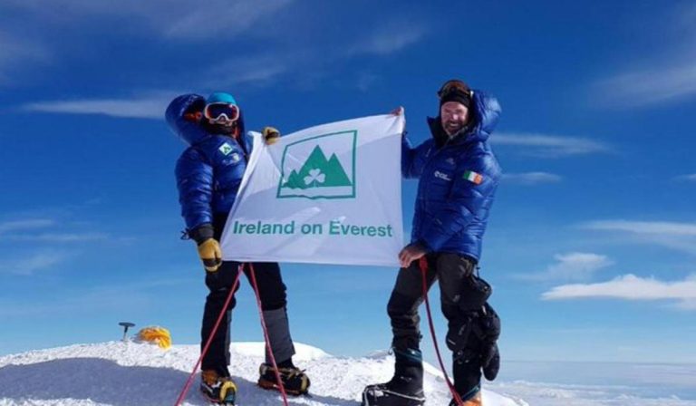Scomparso alpinista irlandese sull’Everest, le ultime notizie: si tratta di Seamus Sean Lawless