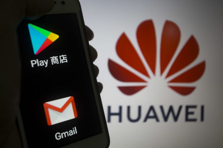 Google-Huawei, sospesi aggiornamenti Android: c’è la tregua | Cosa sta succedendo Google-Huawei, sospesi aggiornamenti Android: c’è la tregua | Cosa sta succedendo