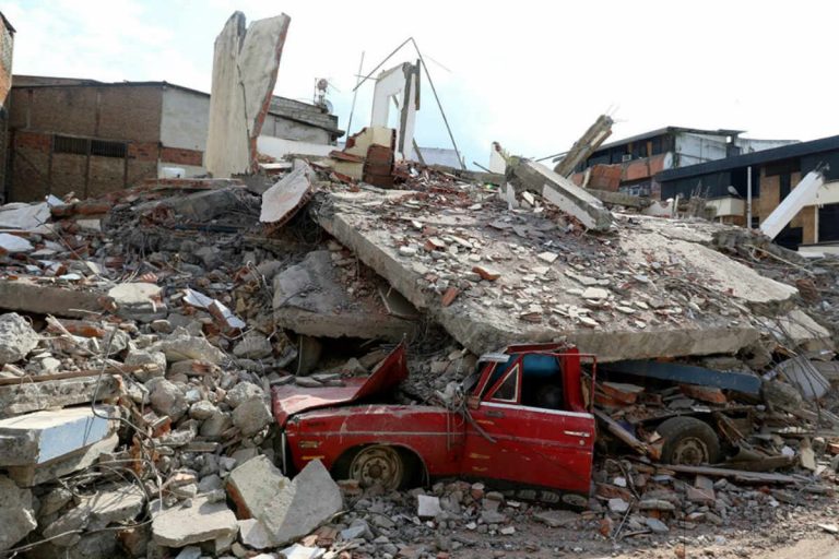 Terremoto Perù, violentissima scossa poco fa: si temono morti e danni. I primi dati Terremoto Perù, violentissima scossa poco fa: si temono morti e danni. I primi dati