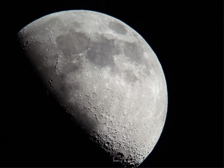 Domenica 14 luglio partirà la missione indiana sulla Luna: verrà esplorato il polo sud Domenica 14 luglio partirà la missione indiana sulla Luna: verrà esplorato il polo sud