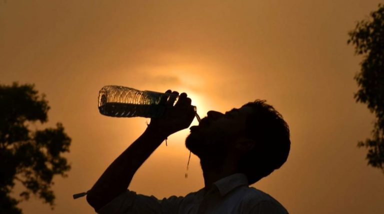 La violentissima ondata di calore sta provocando decine di morti: temperature oltre i 50° C in India e gravissimi disagi. Ecco le zone colpite La violentissima ondata di calore sta provocando decine di morti: temperature oltre i 50° C in India e gravissimi disagi. Ecco le zone colpite
