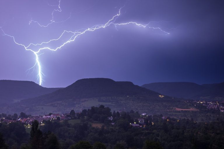 METEO, in arrivo intensi temporali con GRANDINE in ITALIA, vediamo i dettagli METEO, in arrivo intensi temporali con GRANDINE in ITALIA, vediamo i dettagli