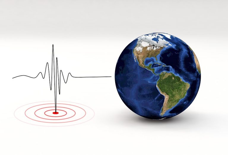 Forte scossa di terremoto colpisce la Russia: la terra trema per decine di chilometri. Dati ufficiali