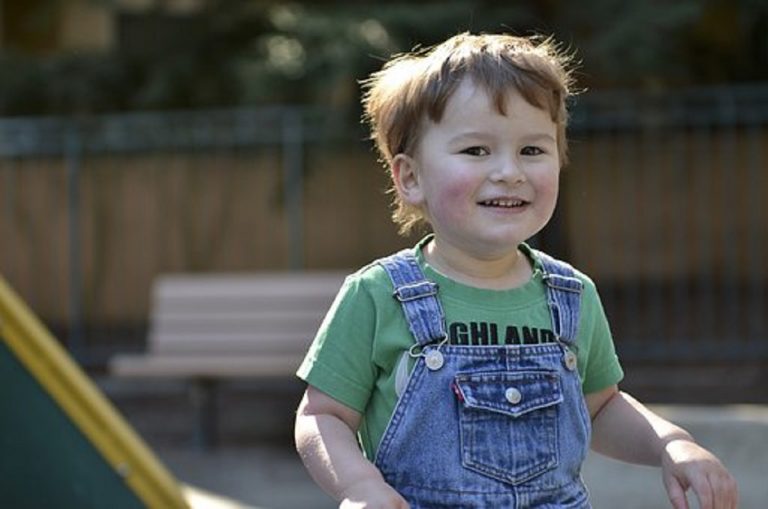 Autismo, l’esposizione della madre a queste sostanze aumenta i rischi per il bambino Autismo, l’esposizione della madre a queste sostanze aumenta i rischi per il bambino