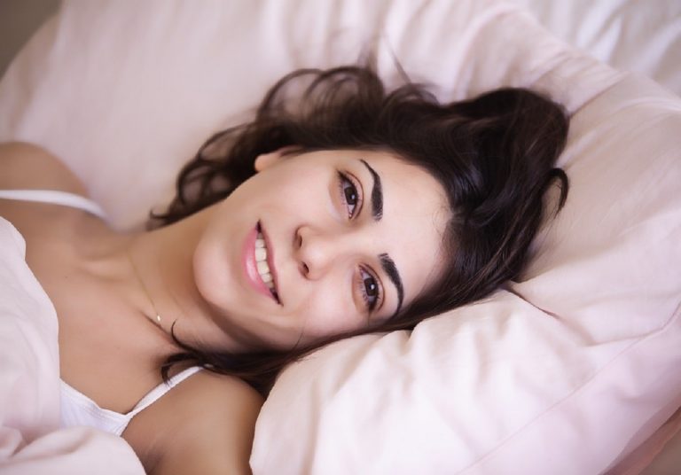 La posizione ideale per dormire, ecco qual è secondo gli esperti La posizione ideale per dormire, ecco qual è secondo gli esperti