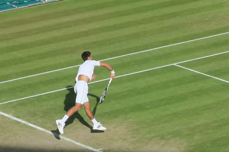 Wimbledon 2019: semifinale Djokovic-Bautista 3-1. Il serbo in finale contro Nadal o Federer. Meteo oggi 12 luglio Wimbledon 2019: semifinale Djokovic-Bautista 3-1. Il serbo in finale contro Nadal o Federer. Meteo oggi 12 luglio