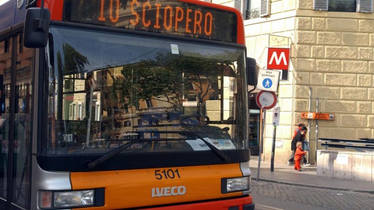Sciopero trasporti di mercoledì 24 luglio 2019: info e orari stop mezzi pubblici. A rischio autobus, treni, metro, taxi – Meteo
