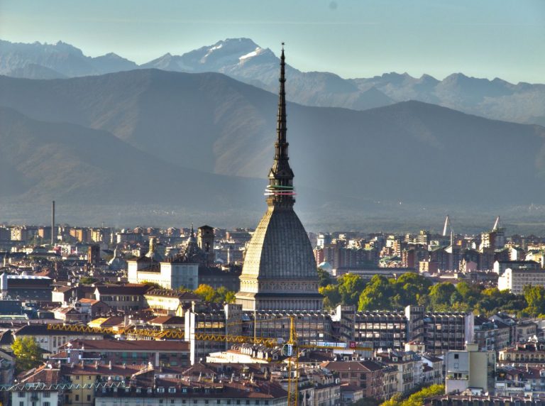 Meteo Torino: caldo in aumento, ma si affaccia il maltempo nel fine settimana. Ecco le previsioni Meteo Torino: caldo in aumento, ma si affaccia il maltempo nel fine settimana. Ecco le previsioni