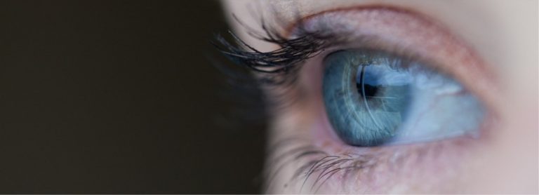 Il distacco di retina: come riconoscerlo e curarlo. Sintomi e primi segnali