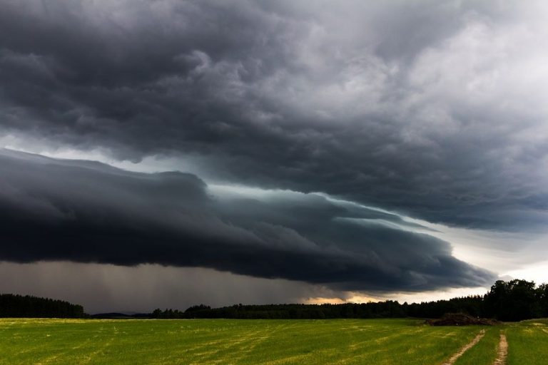 MALTEMPO in arrivo, la Protezione Civile dirama ALLERTA METEO ARANCIONE, ecco le città interessate MALTEMPO in arrivo, la Protezione Civile dirama ALLERTA METEO ARANCIONE, ecco le città interessate