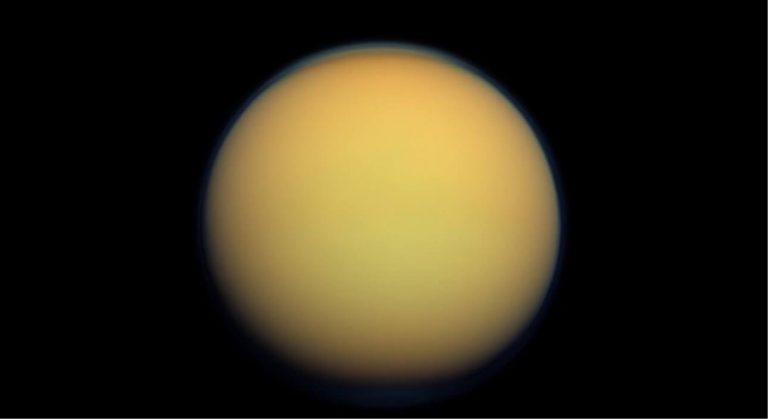 Gli astronomi hanno trovato propadiene sulla Luna Titano di Saturno Gli astronomi hanno trovato propadiene sulla Luna Titano di Saturno
