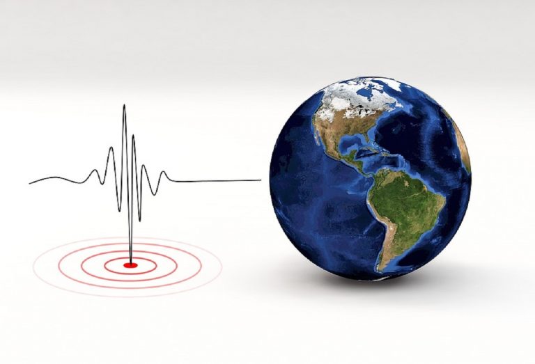 Terremoto, intensa scossa nel Mar Ionio poco fa: tremano migliaia di persone. Le città colpite e i dati ufficiali del sisma