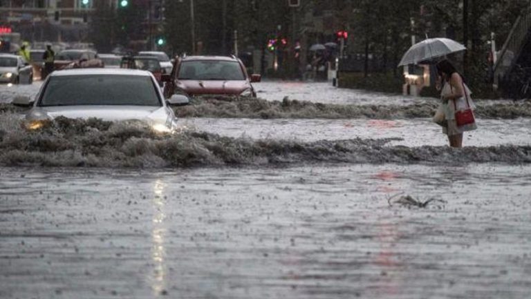 Meteo – Piogge torrenziali con accumuli record a New York, diffusi allagamenti; il video Meteo – Piogge torrenziali con accumuli record a New York, diffusi allagamenti; il video