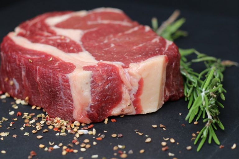 Carne rossa, arriva un nuovo studio scientifico che la scagiona