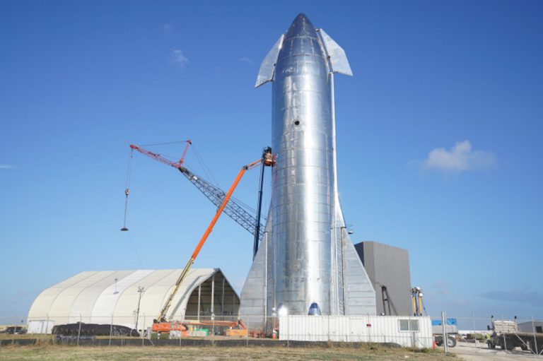 SpaceX Starship, le 5 curiosità sulla nave spaziale che andrà su Marte e sulla Luna