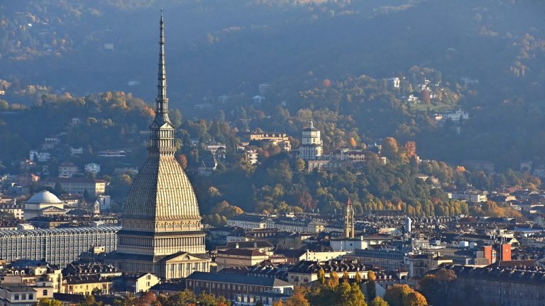 METEO TORINO – OTTOBRATA in arrivo con clima tipicamente PRIMAVERILE, ma incombe il MALTEMPO, ecco quando