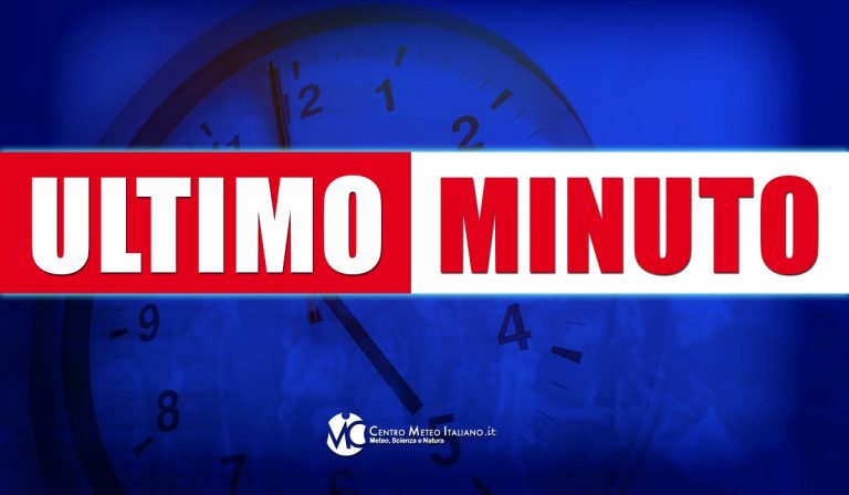 Schianto sulla linea ferroviaria poco fa: ci sono feriti, soccorsi in azione – VIDEO Schianto sulla linea ferroviaria poco fa: ci sono feriti, soccorsi in azione – VIDEO