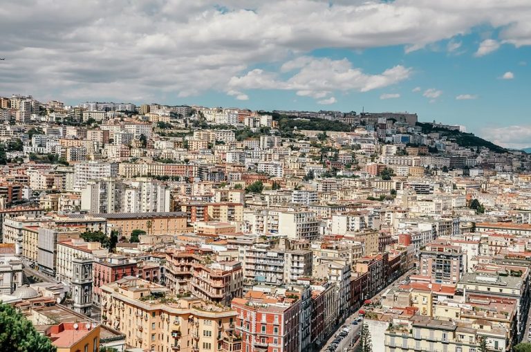 METEO NAPOLI – SOLE e CLIMA MITE ad oltranza in compagnia dell’OTTOBRATA, ma quando torna l’AUTUNNO? Scopriamolo insieme