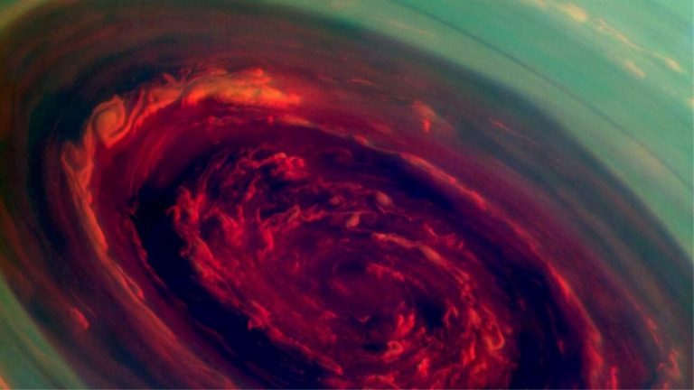 Un nuovo tipo di tempesta è stato rilevato sulla superficie di Saturno