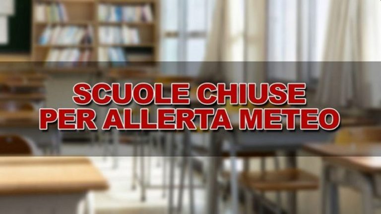 Nubifragi stanno per abbattersi sull’Italia: scuole chiuse domani in questi comuni Nubifragi stanno per abbattersi sull’Italia: scuole chiuse domani in questi comuni