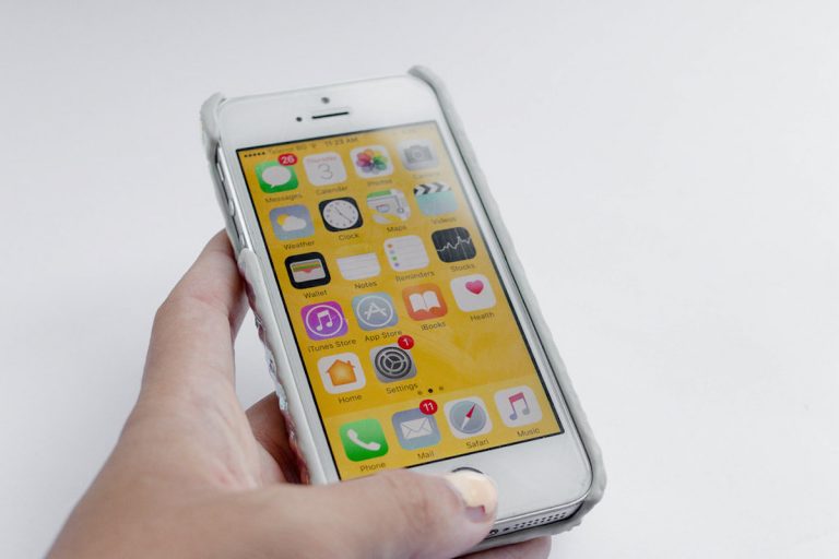 iPhone SE 2, la nuova data di uscita | Caratteristiche e prezzo smartphone Apple