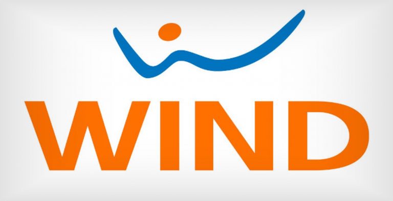 Offerte telefonia mobile, la promo Wind Black Pack che “regala” uno smartphone