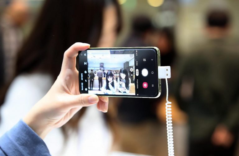Samsung Galaxy S11 Plus, cinque fotocamere: a cosa servirà il quinto sensore? Le indiscrezioni