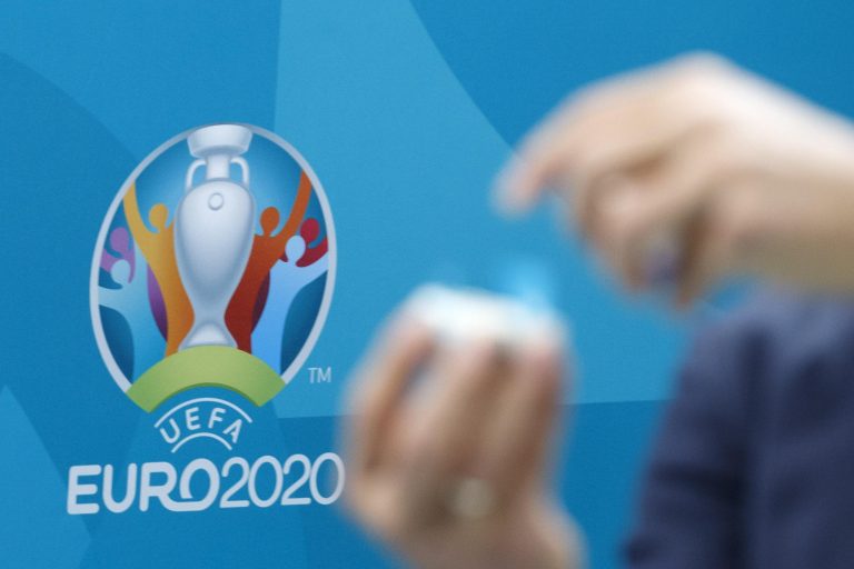 Euro 2020, sorteggi in diretta live: orario tv e le avversarie dell’Italia | Tutte le fasce | Meteo 30 novembre 2019 Euro 2020, sorteggi in diretta live: orario tv e le avversarie dell’Italia | Tutte le fasce | Meteo 30 novembre 2019