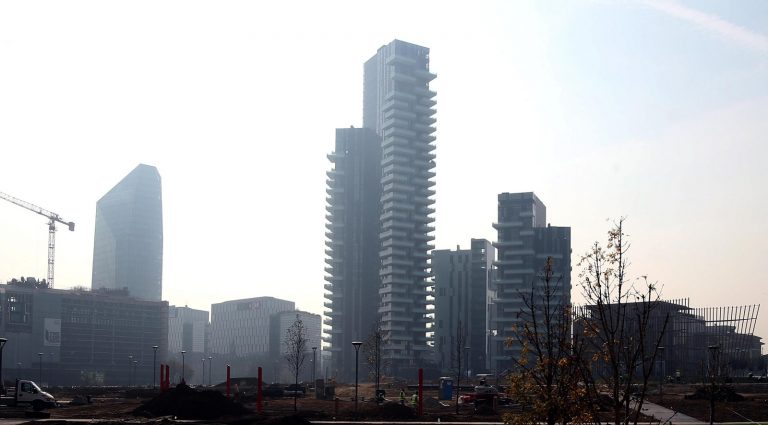 METEO MILANO – Accantonato il Maltempo attenzione ora alle nebbie al primo mattino. Previsioni per l’Immacolata METEO MILANO – Accantonato il Maltempo attenzione ora alle nebbie al primo mattino. Previsioni per l’Immacolata
