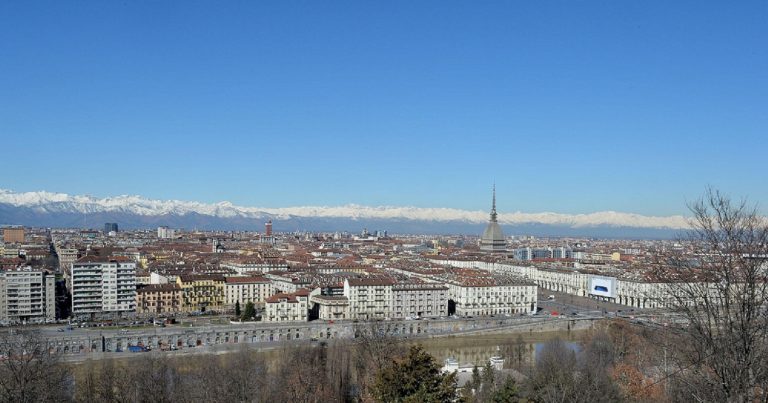 METEO TORINO – Clima FREDDO specie al primo mattino con GELATE, ecco i dettagli per l’Immacolata