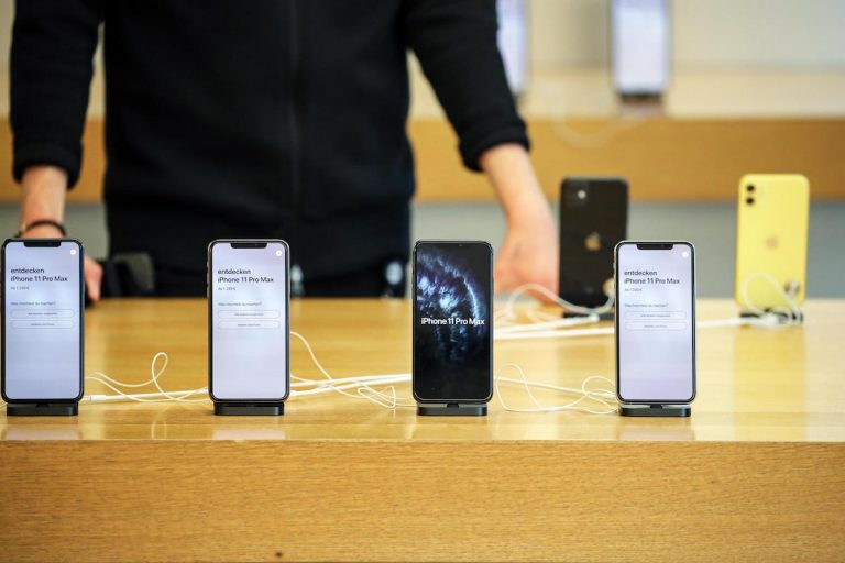 iPhone sarà del tutto wireless: ecco da quando | Via anche l’uscita di ricarica