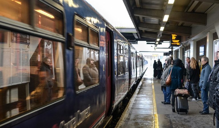 Sciopero trasporti Napoli oggi, 10 dicembre 2019: info e orari stop bus, metropolitana, funicolare – Fasce garantite e meteo Sciopero trasporti Napoli oggi, 10 dicembre 2019: info e orari stop bus, metropolitana, funicolare – Fasce garantite e meteo