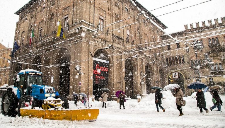 METEO EMILIA ROMAGNA – Neve in arrivo a più mandate nei prossimi giorni, fiocchi attesi anche a Bologna